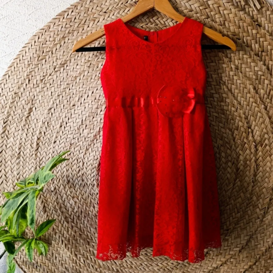 پیراهن قرمز