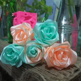 گل رز جاودان