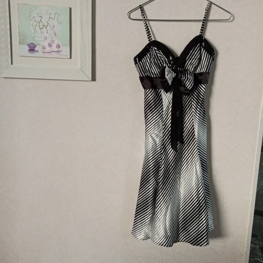 پیراهن دخترانه