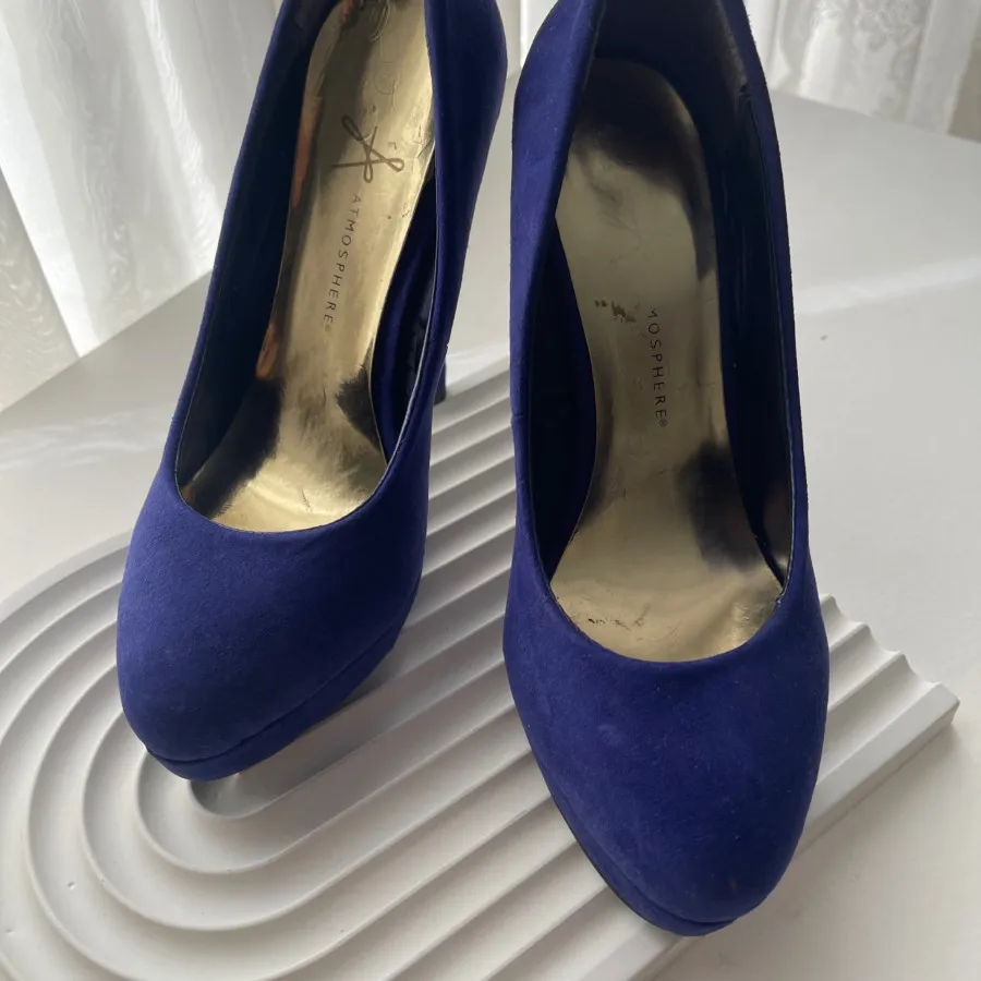 کفش پاشنه دار ابی کاربنی