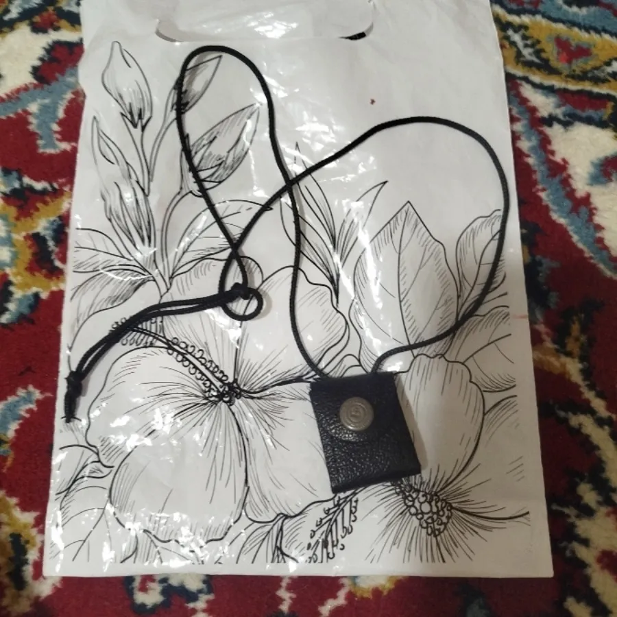 گردنبند ویولا