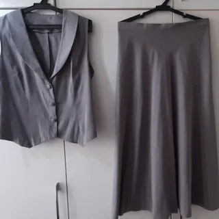 جلیقه و دامن سایز 42