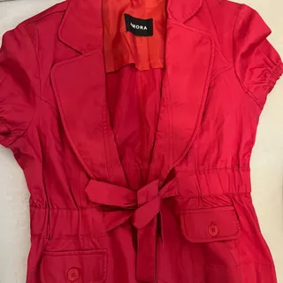 کت کوتاه قرمز