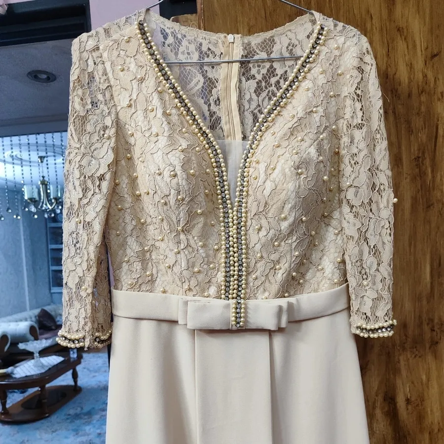 لباس مجلسی پوشیده