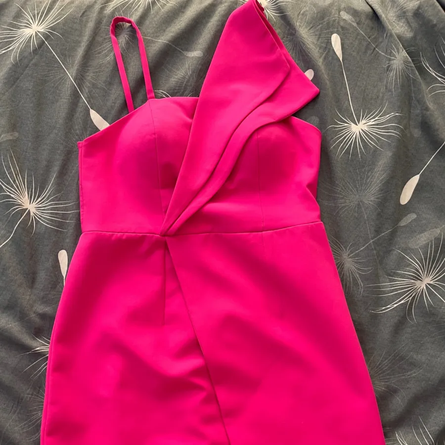 پیرهن سرخابی