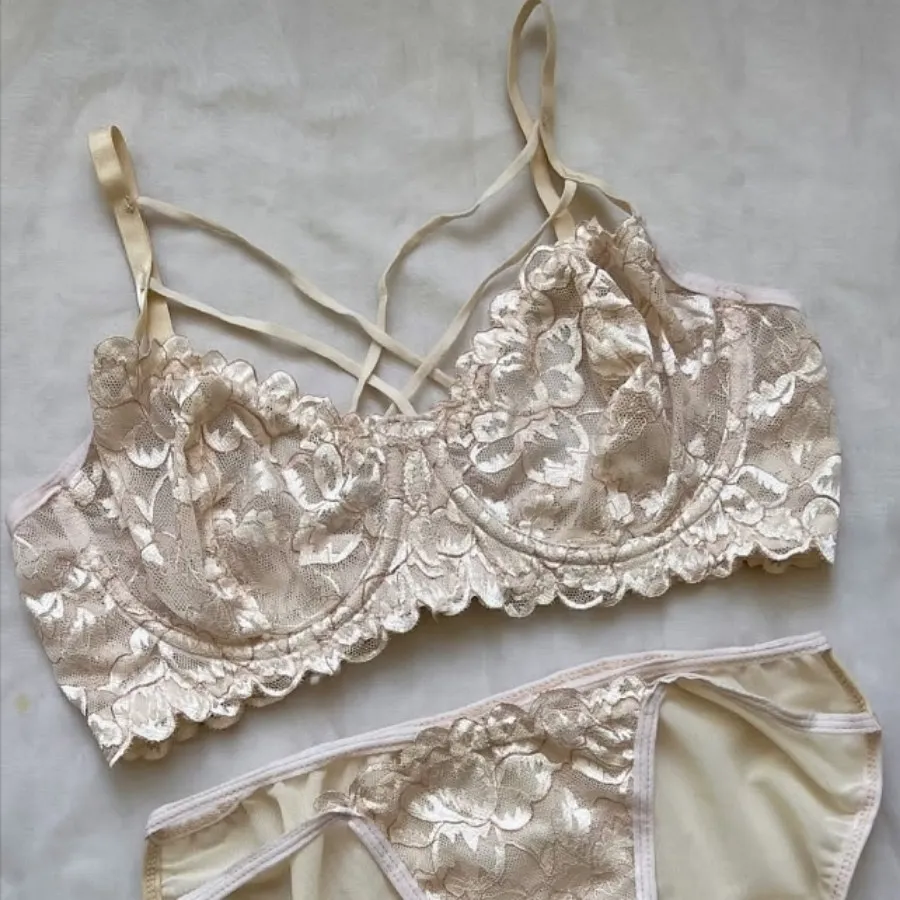 ست شورت سوتین