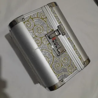 جعبه لوازم آرایش