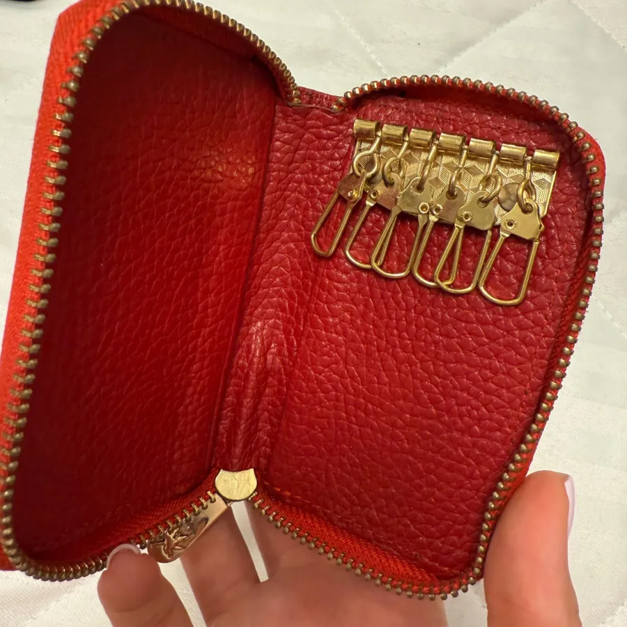 جاکلیدی نوین چرم