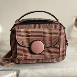 کیف دوشی ، دستی