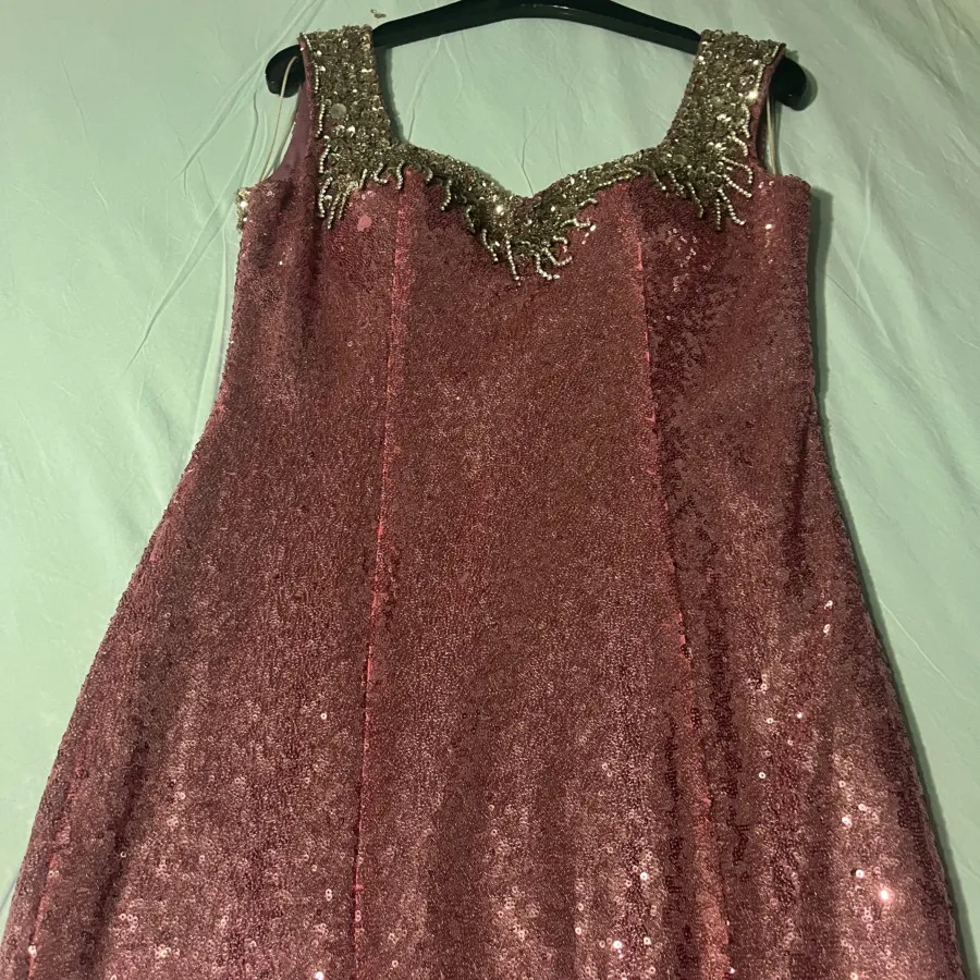 پیراهن صورتی