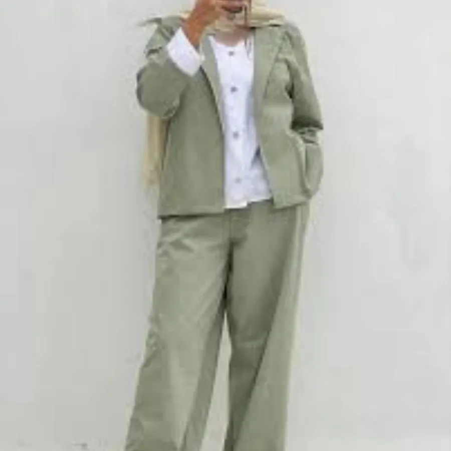 کت وشلوار لنین