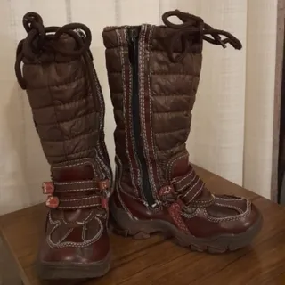 بوت وچکمه بچگانه خارجی