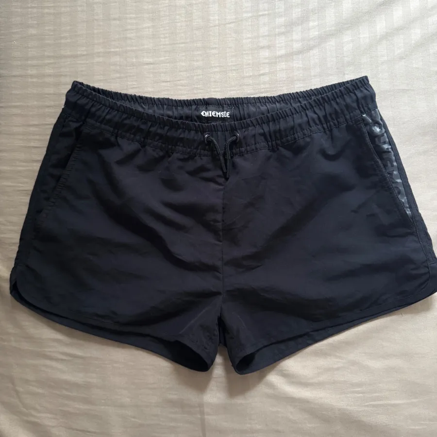 شلوارک ورزشی