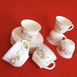 فنجان و نعلبکی آرکوپال