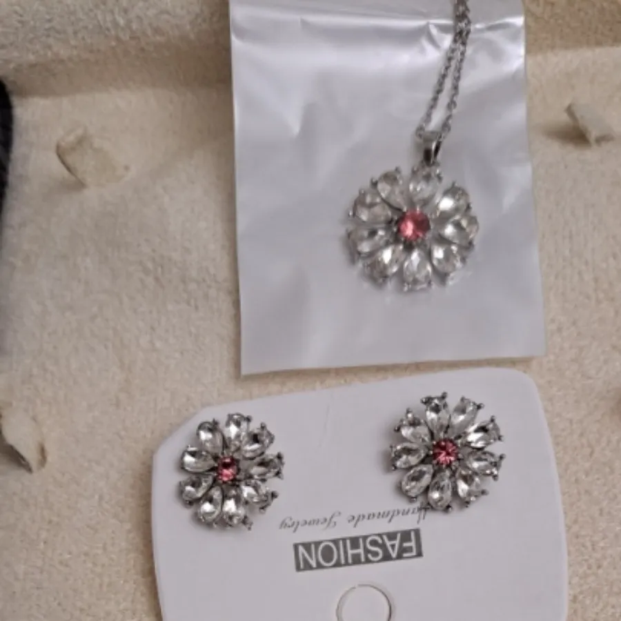 ست گردنبند وانگشتروگوشوار