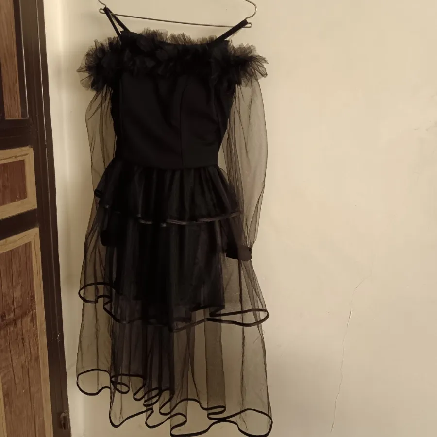 لباس مجلسی ونزدی مشکی