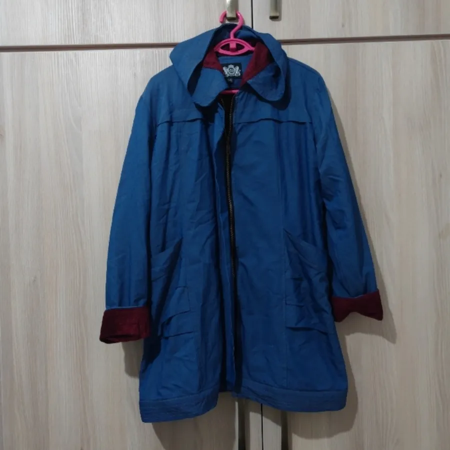 کاپشن کلاهدار