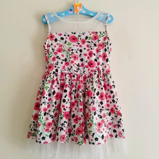 پیراهن دخترانه