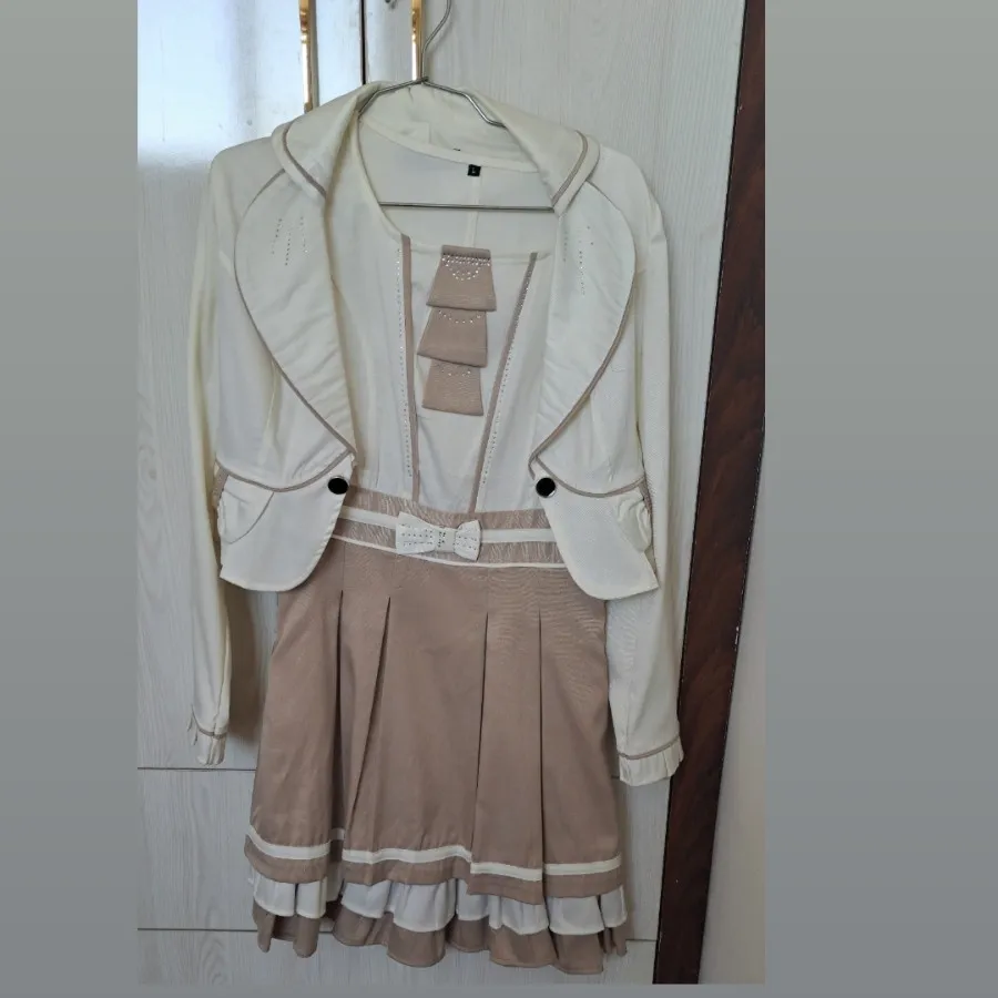 کت وسارافون نوجوونی