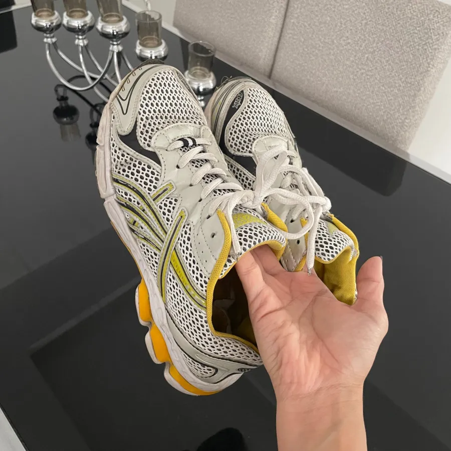 کتونی اصل asix