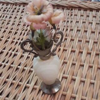 گلدان سنگی قدیمی