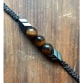 دستبند سه مهره‌ی چشم ببر