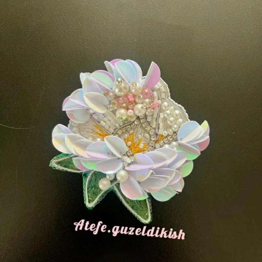 گلسینه جواهردوزی