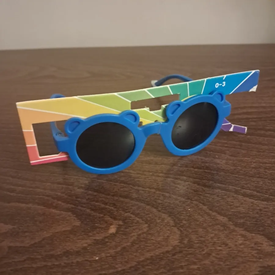 عینک آفتابی بچگانه