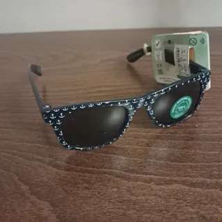 عینک آفتابی بچکاته