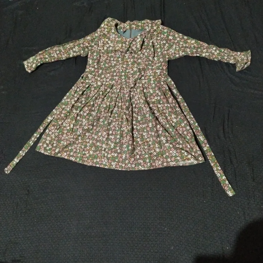 پیراهن گلریز خوشکل?