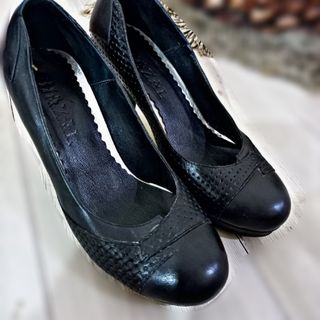کفش پاشنه دار طبی هازال