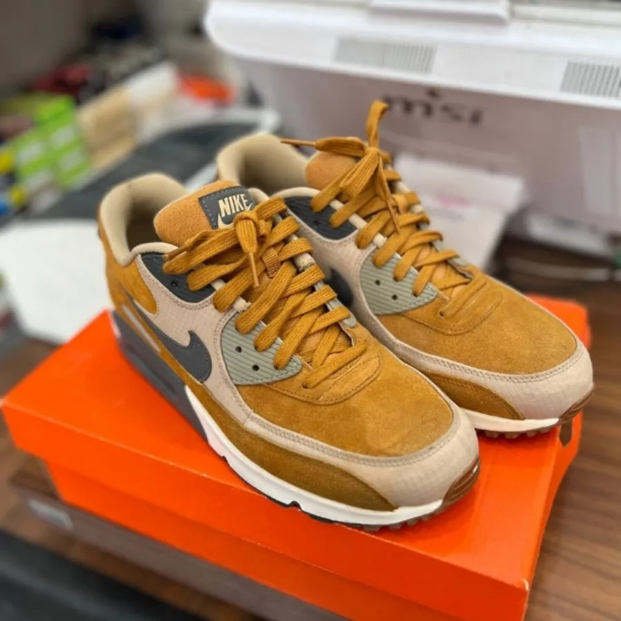 کفش ورزشی نایکی