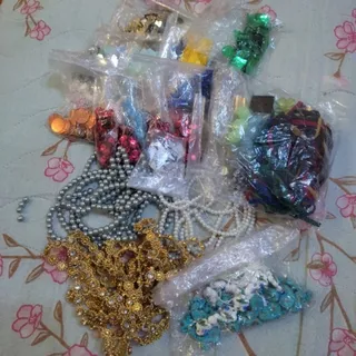 پک گلدوزی و کاردستی