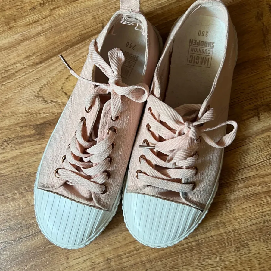 کفش وارداتی