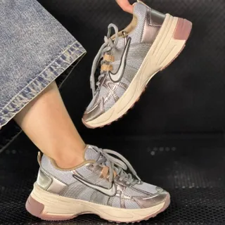 کفش کتانی نایک شیک