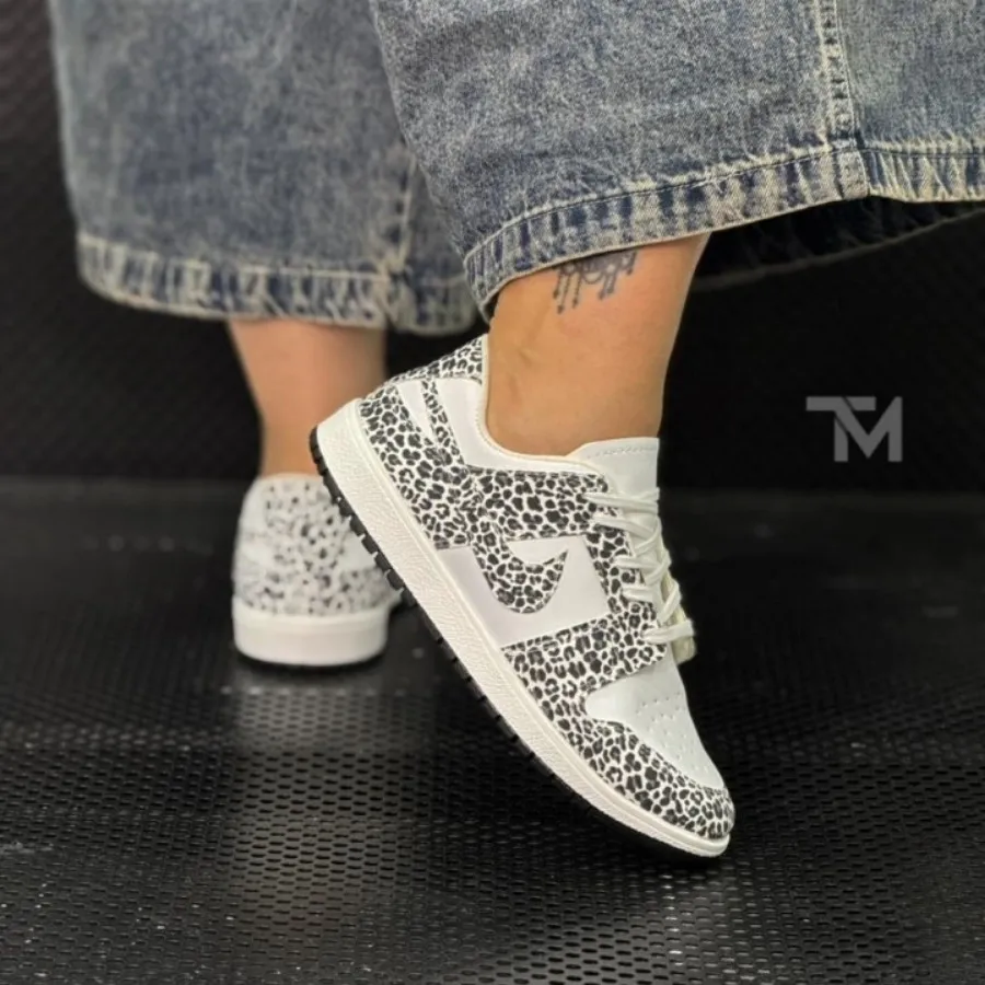 کفش کتونی نایک پلنگی