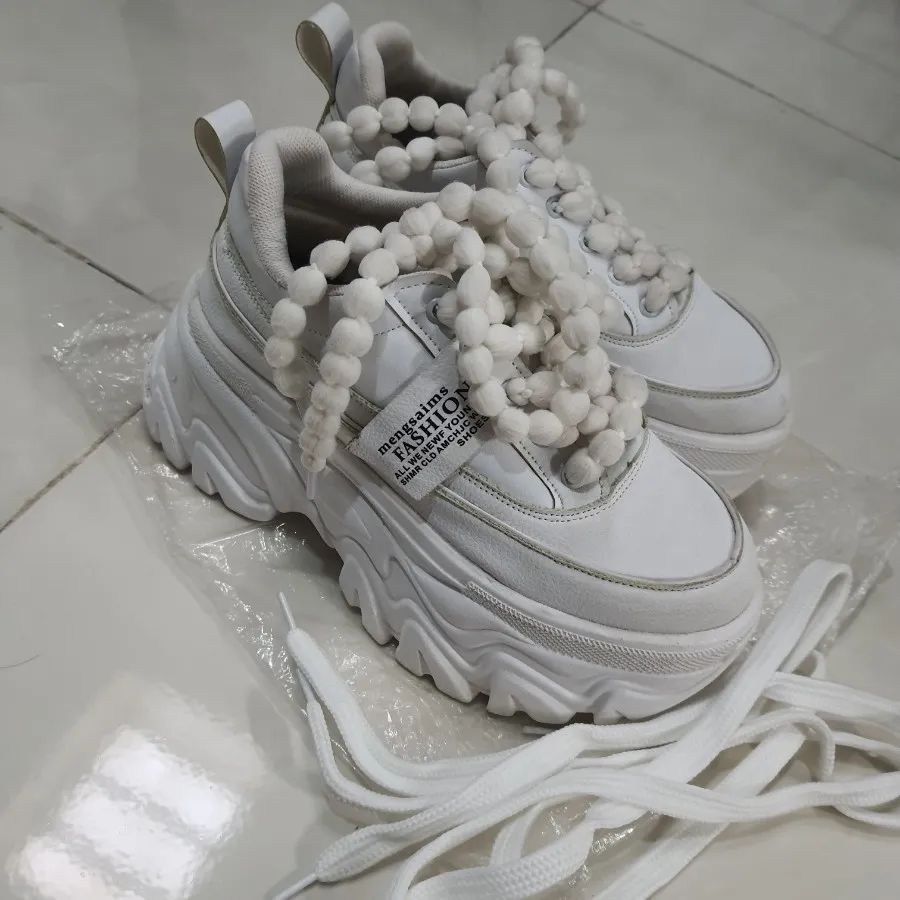 کتونی لژ دار سفید