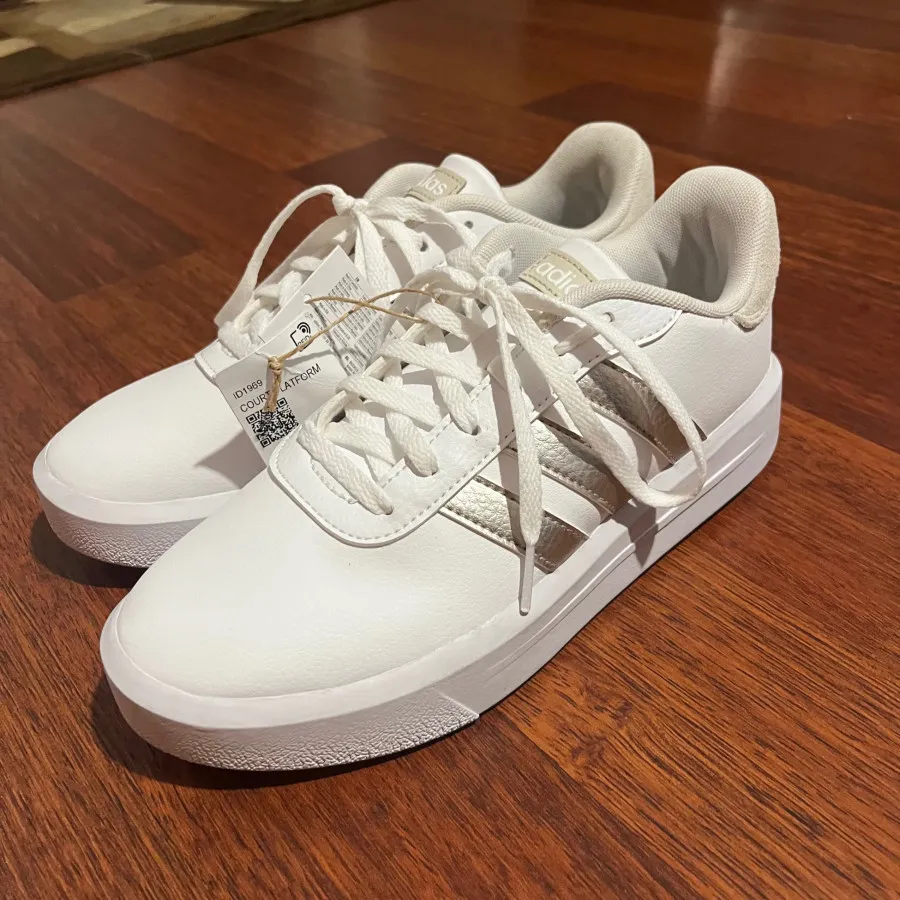 کتونی آدیداس adidas