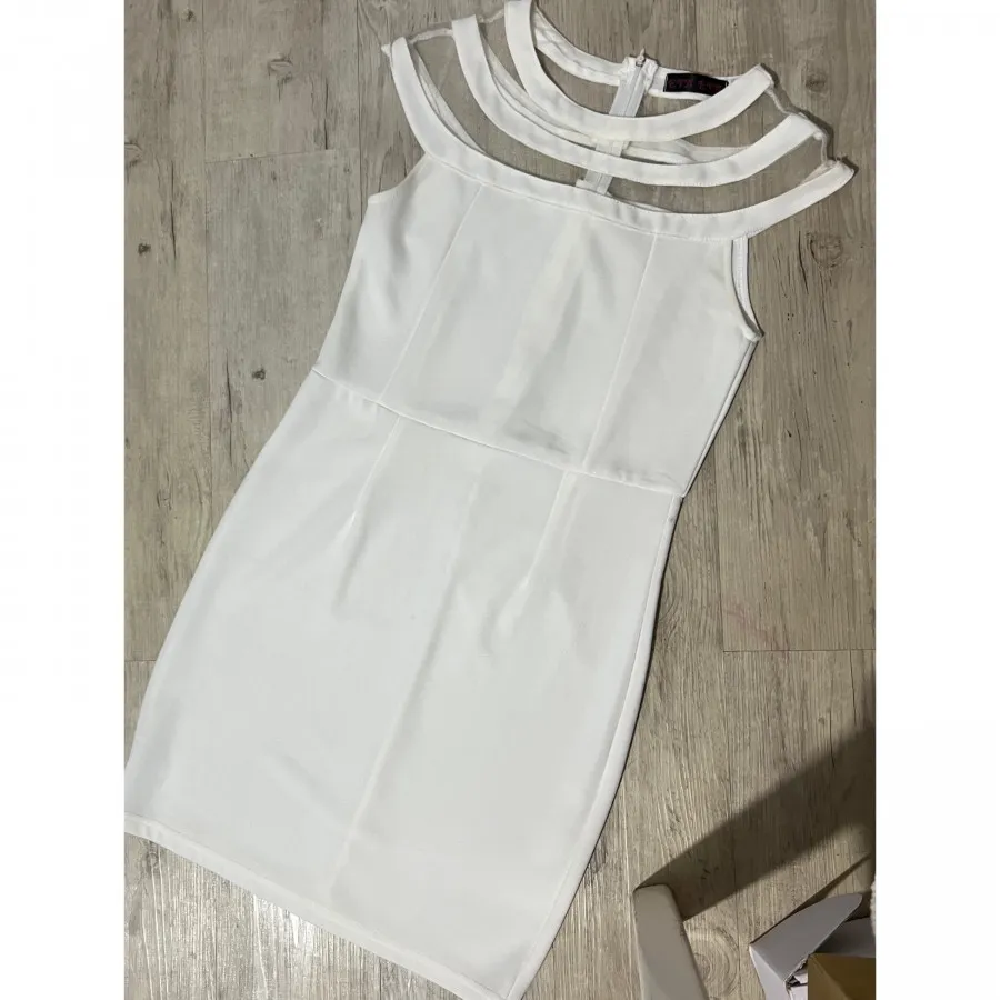 پیراهن کوتاه