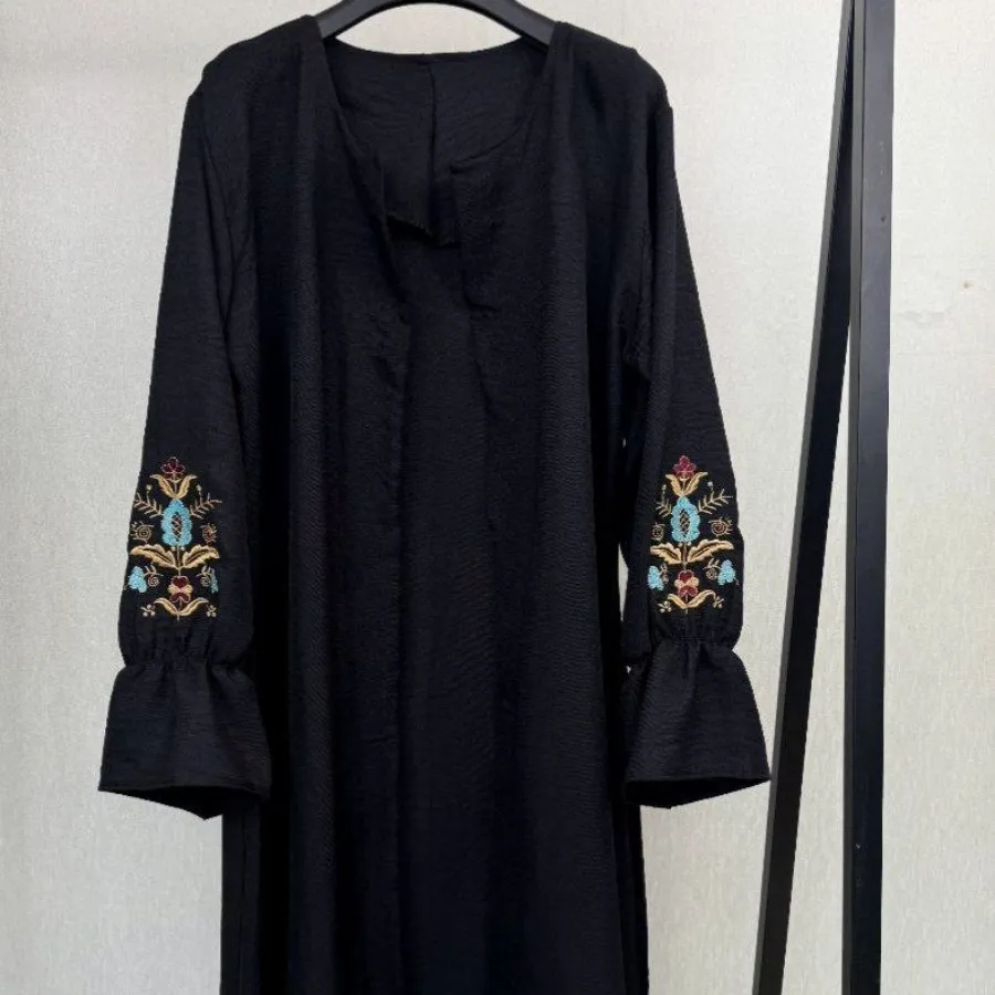 مانتو ابروبادی گلدوزی شده