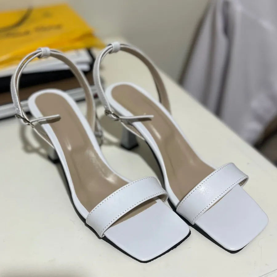 کفش پاشنه 7 سانت سفید