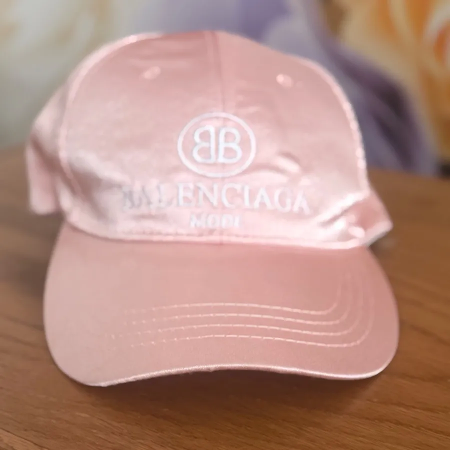 کلاه برند بالانسیاگا