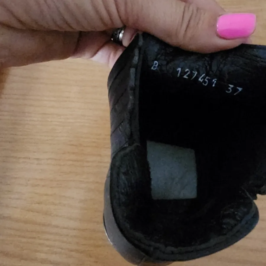 نیم بوت برند Hotic