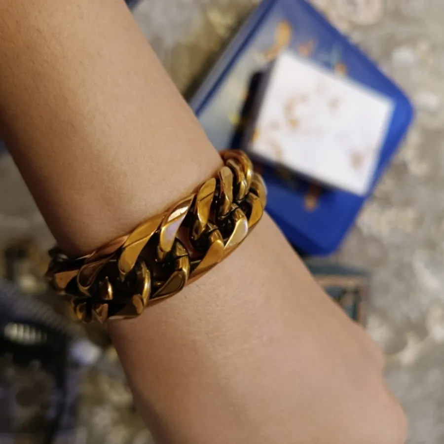 دستبند کارتیر