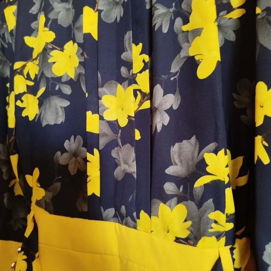 پیراهن گلدار