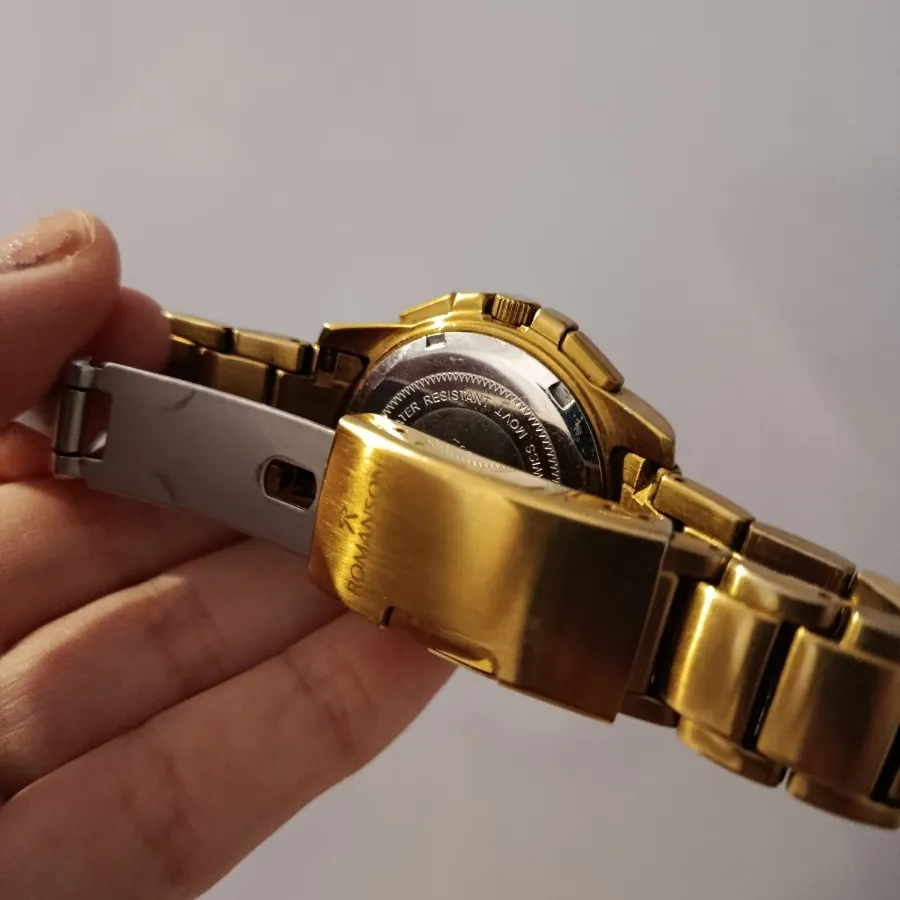 ساعت رومانسون