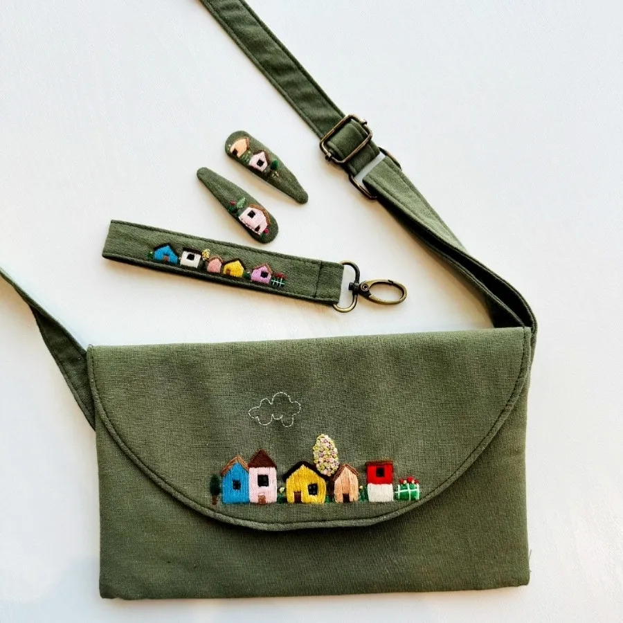 کیف گلدوزی شده