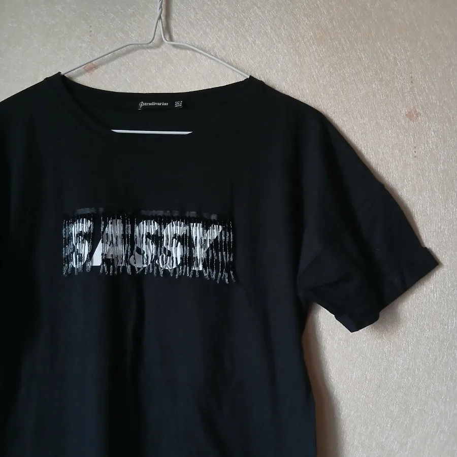 تی شرت stradivarius