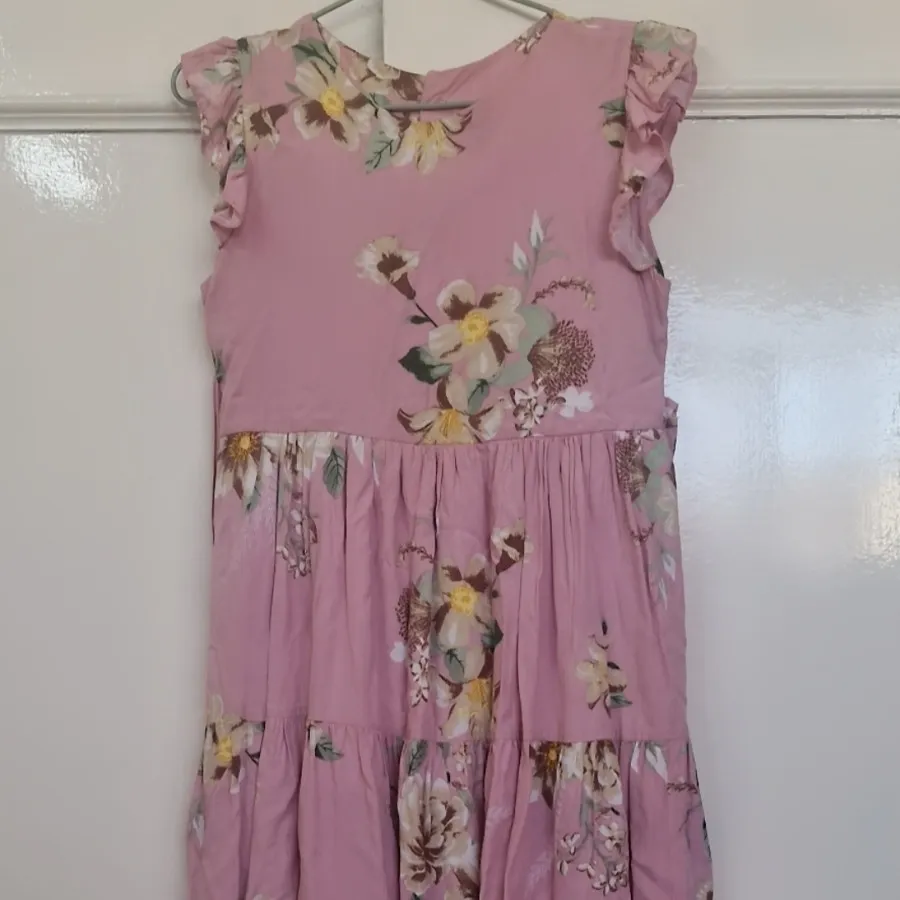 پیراهن دخترلنه