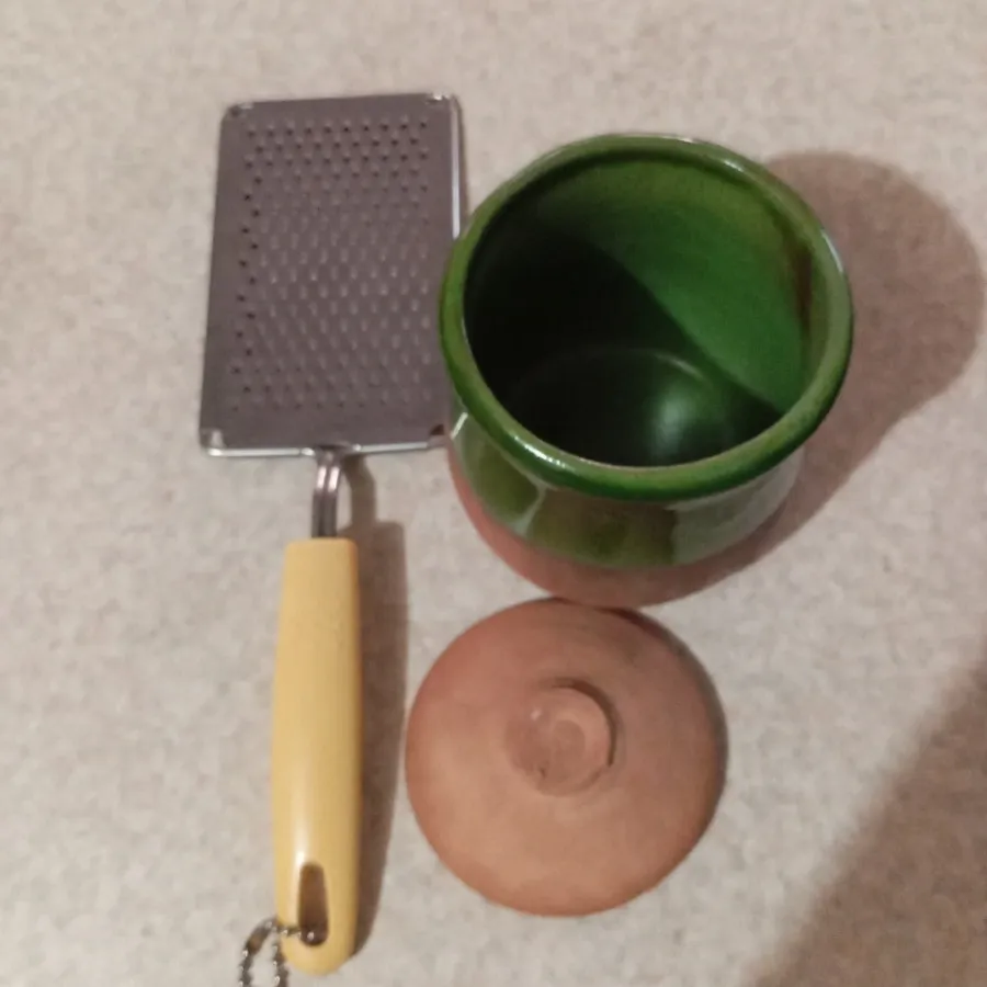 ظرف دیزی با رنده